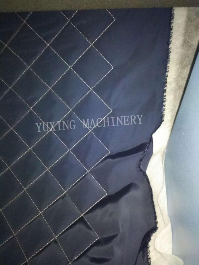 Yuxing automatizou a máquina estofando da multi agulha para o produto do fundamento