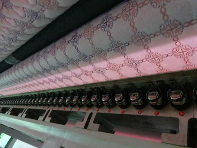 Bordado estofando para a roupa, máquina de costura industrial da máquina, máquina estofando automatizada do bordado