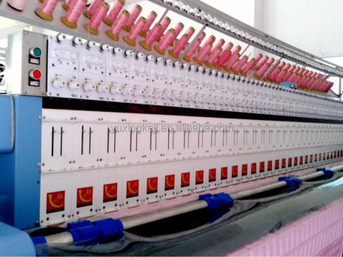 Bordado estofando para a roupa, máquina de costura industrial da máquina, máquina estofando automatizada do bordado